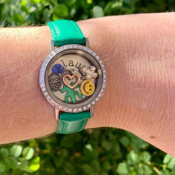 Origami Owl Living Locket Wristband Bracelet Green with 8 Charms - Picture 1 of 4